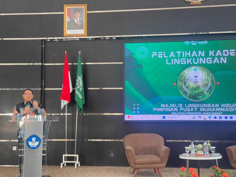 Gelar Program Green Awareness Movement, Prof Rokhmin Sebut Hutan Nafas Kehidupan Bangsa