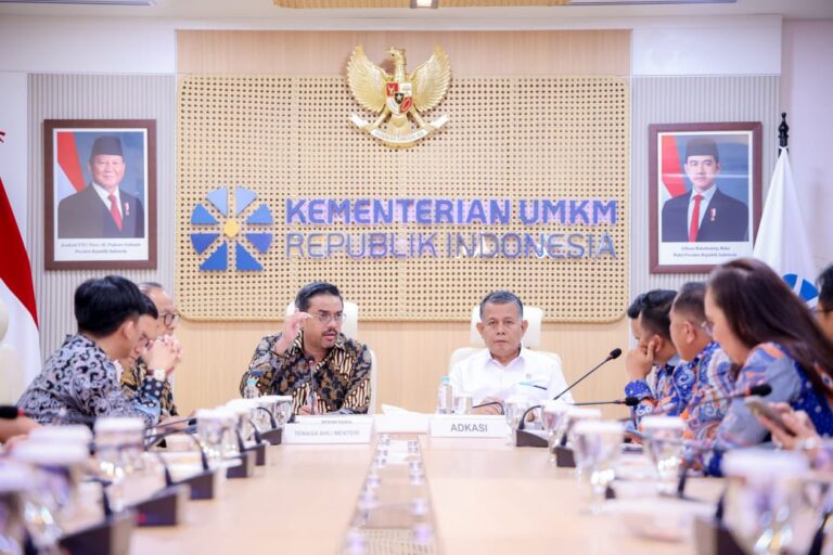 Kementerian UMKM Gandeng ADKASI Perkuat Penyaluran KUR di Daerah