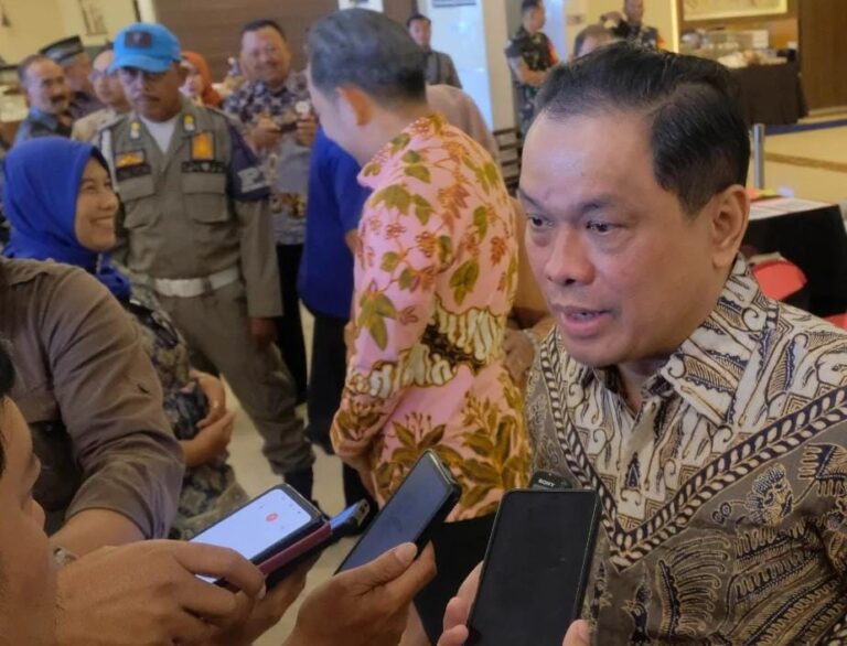 DPR Dukung Menkeu Purbaya Berantas Thrifting Ilegal, Dorong Ekonomi Rakyat Kecil