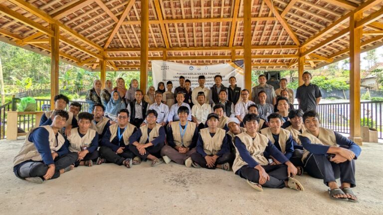 Mahasiswa UNIDA Gontor Sukses Wujudkan Wisata Lebah Digital Pertama di Indonesia