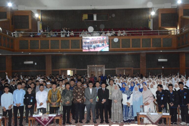 Pertama di PTKIN, UIN Jakarta Wisuda 180 Mahasiswa Penghafal Al-Qur’an