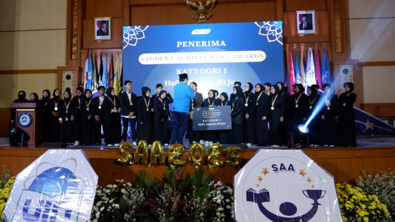 SAA 2025, 633 Mahasiswa Berprestasi UIN Jakarta Raih Penghargaan Prestasi Nasional dan Internasional