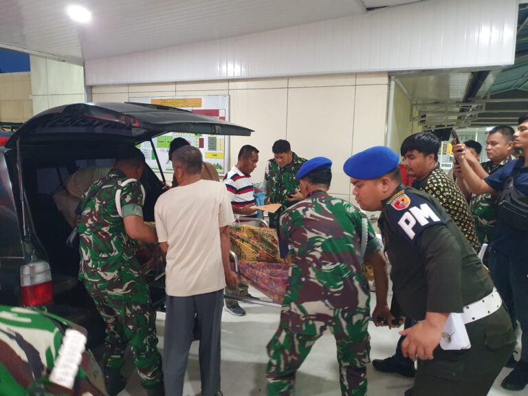 Dua Personel TNI Gugur Saat Menolong Warga yang Terdampak Longsor dan Banjir