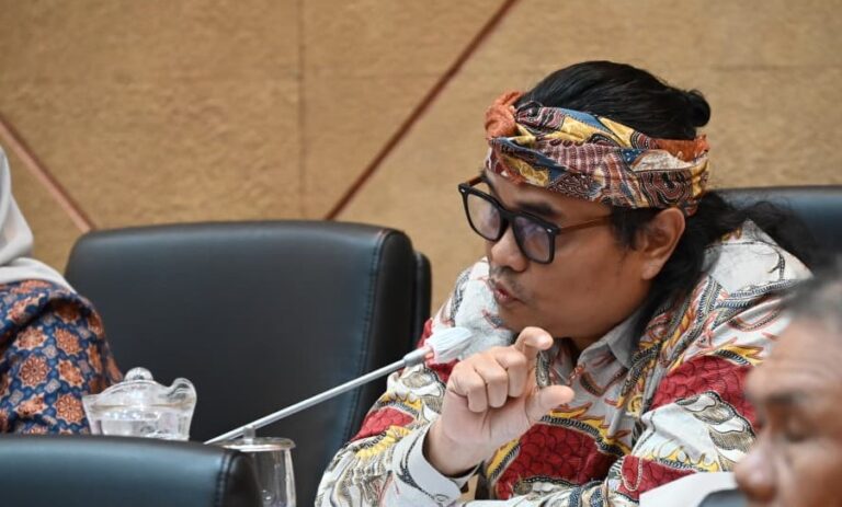 Warga Bekasi Terpapar Polusi Batu Bara, DPR Desak Pemerintah Bertindak Tegas