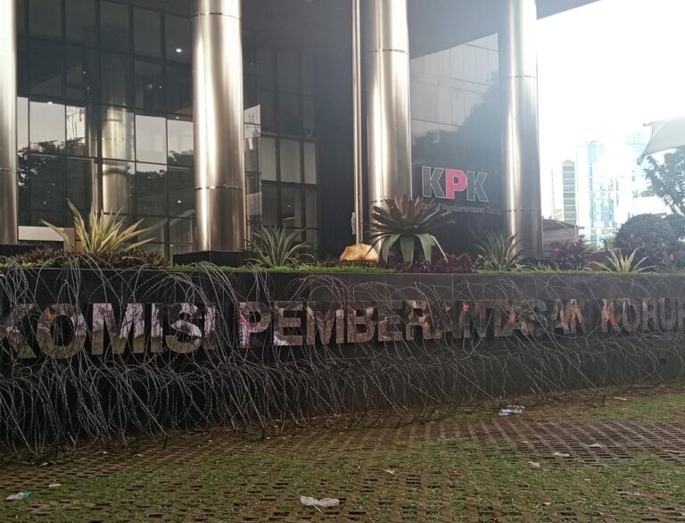 Gubernur Riau Kena OTT KPK, Puan Imbau Kepala Daerah Mawas Diri