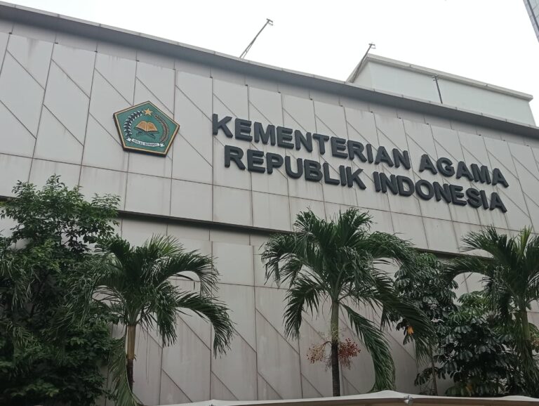 Kemenag Salurkan Bantuan Rp250 Juta untuk Warga Terdampak Banjir di Aceh