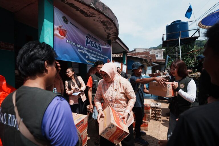 DWP Kemenag Saluran Bantuan untuk Warga Terdampak Banjir Bandung