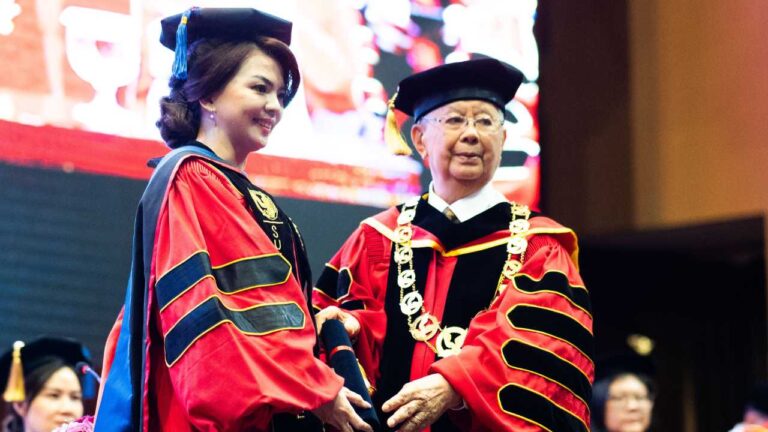 Melampaui Gelar, 1.989 Wisudawan UPH Siap Mengukir Dampak bagi Indonesia 