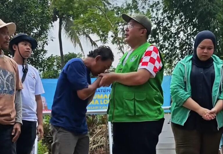 DPR Bangun Rumah Relokasi Korban Longsor Bandung Pakai Dana Pribadi