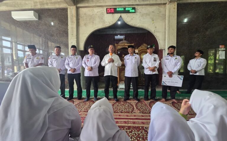 Kemenag Pastikan KBM Madrasah di Sumatera Barat Berjalan Baik Pascabanjir