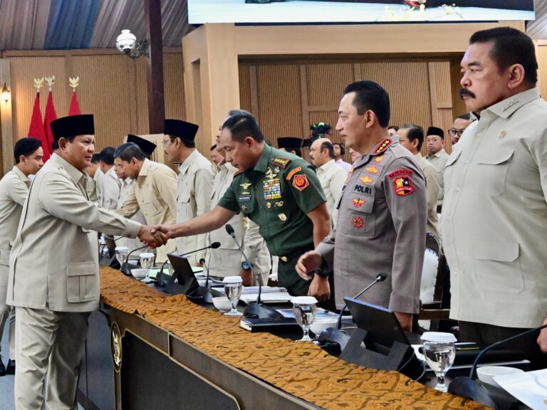 Panglima TNI Hadiri Taklimat Awal Tahun 2026 Presiden di Hambalang