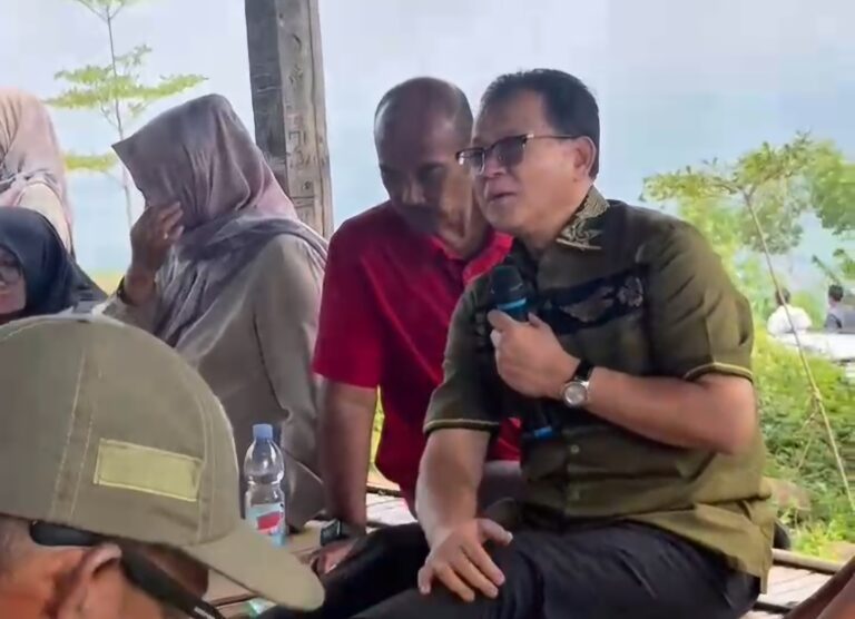 Kesaksian Haru Warga Bukit Salawe: Kunjungan Prof Rokhmin Hadirkan Kepedulian