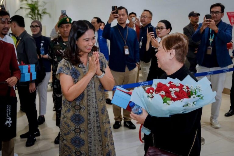 Kemenpar Sambut Wisatawan Mancanegara Pertama di 2026