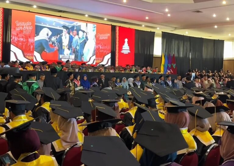 Yudisium UIN Jember, Dari Isu Zina hingga Korupsi Jadi Topik Skripsi Terbaik