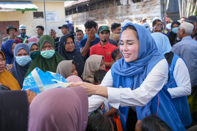 Kemenperin Salurkan Bantuan Sembako dan Alat Produksi IKM di Pidie Jaya