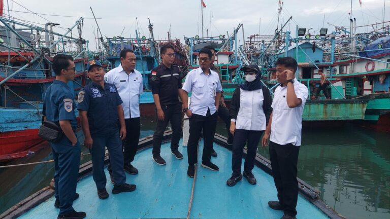 KKP Bantu Pemda DKI Urai Kepadatan Kapal di PPN Muara Angke
