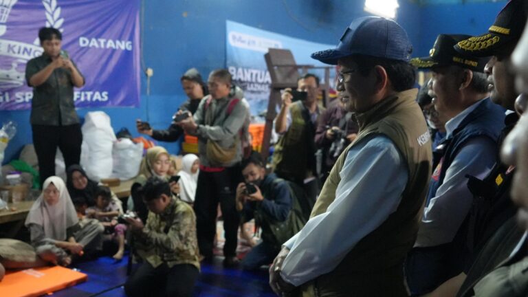 Menag Puji Kolaborasi Relawan dan Media Tangani Bencana Cisarua