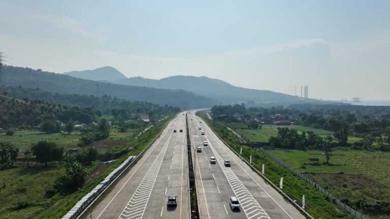 55 ribu Kendaraan Melintas Pada Jalur Fungsional Jalan Tol Probolinggo-Situbondo-Banyuwangi Segmen Gending-Situbondo