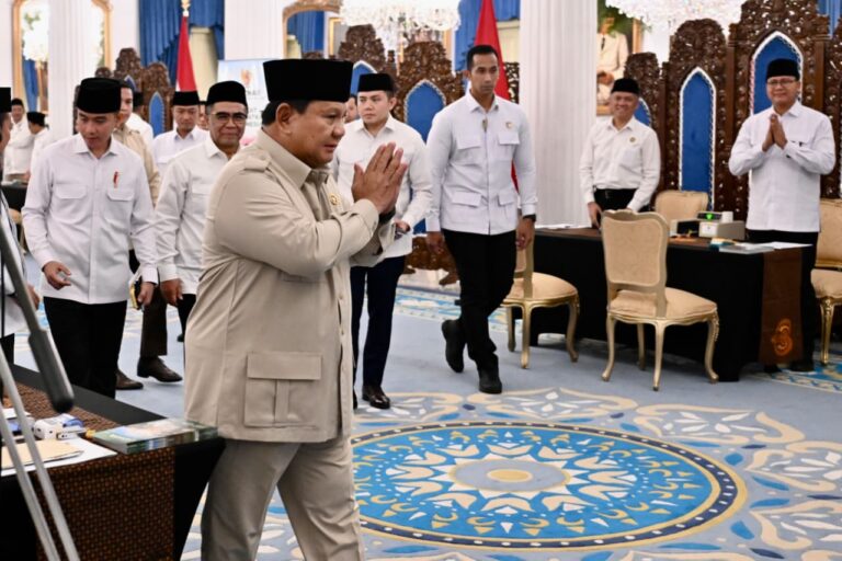 Prabowo-Gibran Tunai Zakat di Istana, Jadi Teladan Perkuat Ekonomi Umat