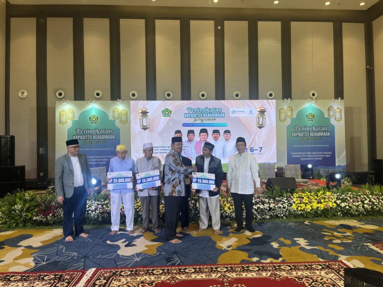 Wujudkan Religiusitas yang Socially Impactful di Bulan Ramadan, Diktis Kemenag Salurkan Santunan untuk Yatim Piatu