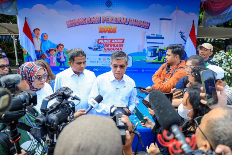 Kemnaker Koordinasikan Mudik Gratis bagi 12.690 Pekerja dan Pengemudi Ojol