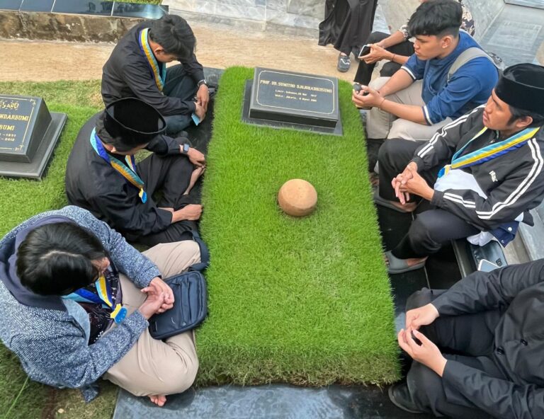 PMII Ciputat Gelar Haul ke-25 Prof. Sumitro, Refleksi Pemikiran Ekonomi Bangsa