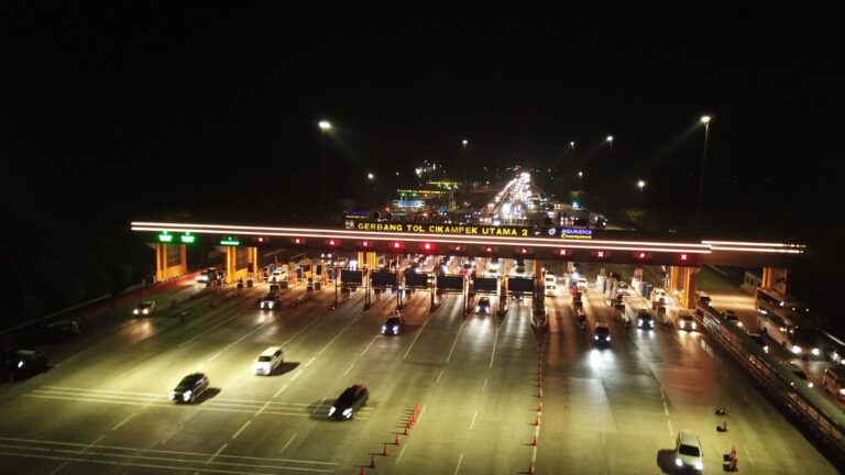 One Way Nasional Tol Trans Jawa Masih Berlaku hingga KM 414, One Way Lokal Semarang Resmi Dihentikan