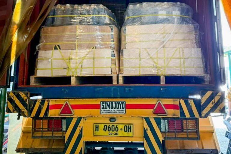 Kementerian UMKM–SIPPO Lepas Ekspor 24 Ton Gula Kelapa ke Ghana