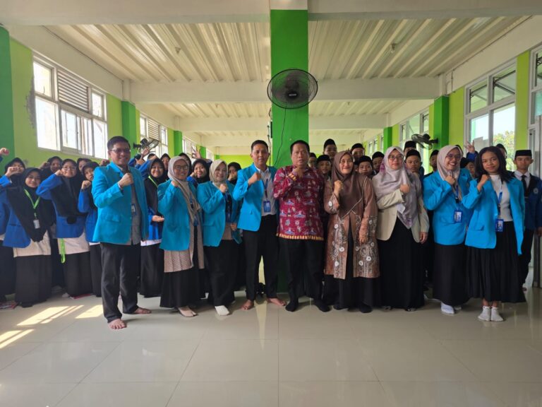 Mahasiswa Pascasarjana Unpam Edukasi Santri Al Kaffah Kelola Waktu Digital, Dorong Keseimbangan Akademik dan Ekstrakurikuler