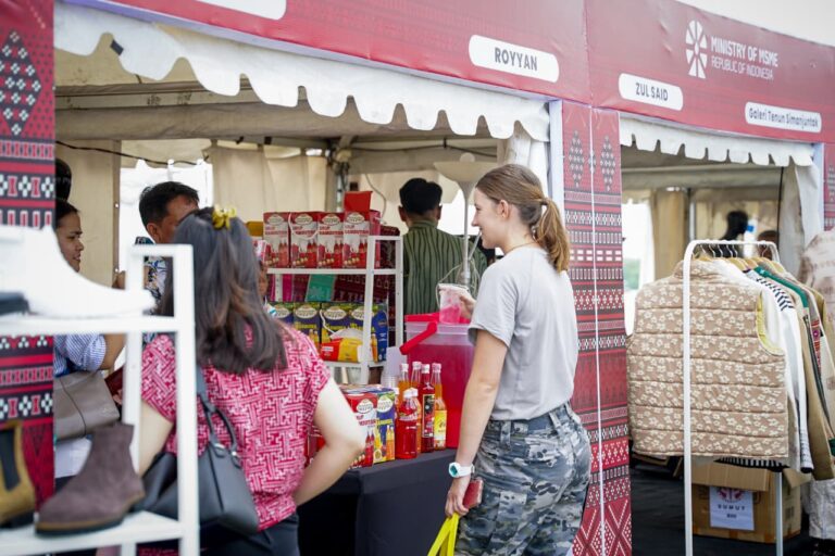 Kementerian UMKM Perkuat Promosi Produk Lokal dalam ASEAN Plus Cadet Sail 2026 di Belawan