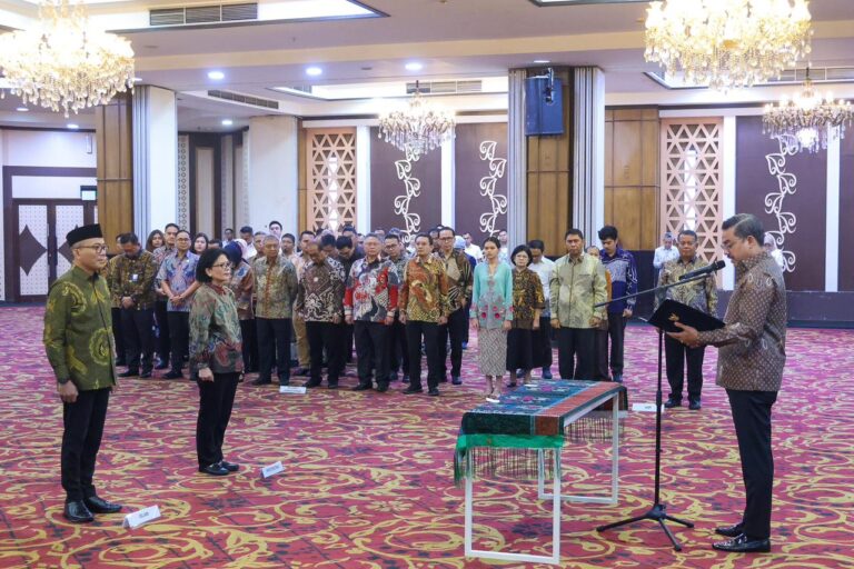 Menteri UMKM Lantik Sekretaris Kementerian dan Deputi Kewirausahaan