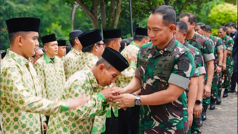 Panglima TNI Berangkatkan 707 Prajurit dan ASN Umroh, Bentuk Penghargaan atas Pengabdian