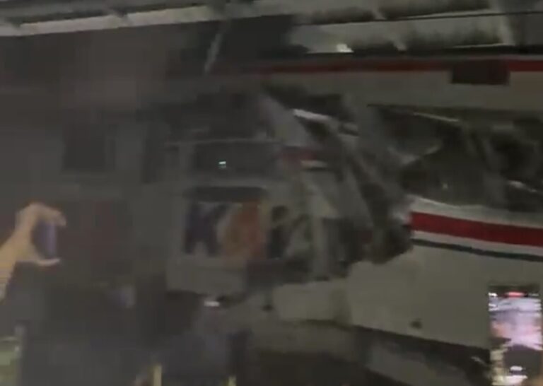 Update Korban Kecelakaan KA di Stasiun Bekasi Timur: 14 Meninggal dan 84 Luka, Posko KAI Dibuka untuk Keluarga