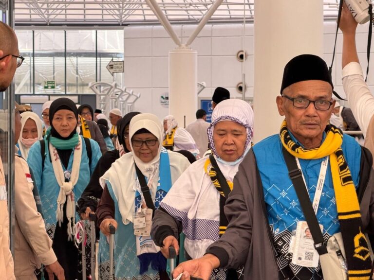 Kemenhaj Pastikan Kepulangan Jemaah Haji Indonesia Lancar, Distribusi Daging Dam untuk Palestina Berjalan Transparan