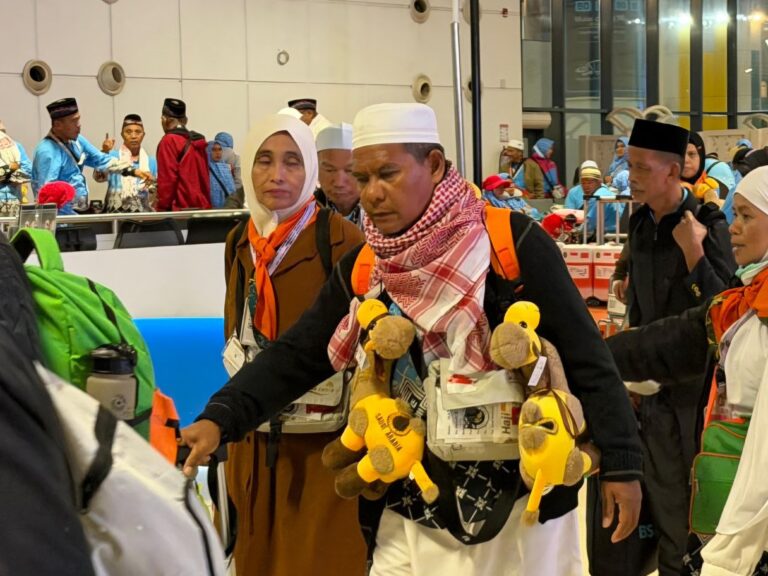 85.290 Jemaah Haji Indonesia Sudah Tiba di Tanah Air, Kemenhaj Ajak Jaga Semangat Kepedulian Pasca-Haji