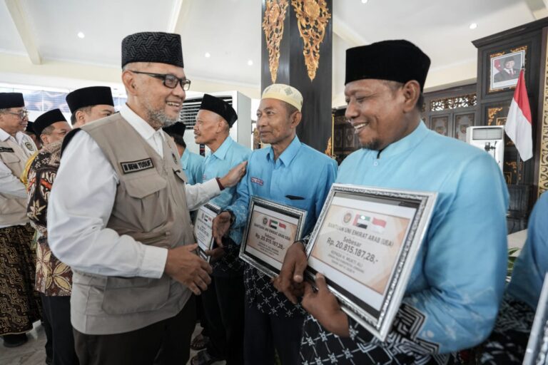 17 Jemaah Haji Jombang Mendapatkan Bantuan dari UEA