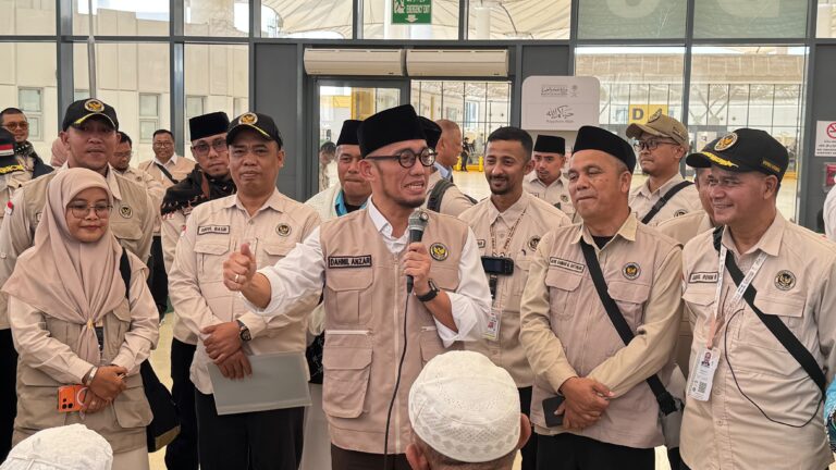 Wamenhaj Ungkap Dugaan Penipuan Rp1,4 Miliar Modus DAM dan Badal Haji, Oknum KBIHU Terancam Dicabut Izinnya