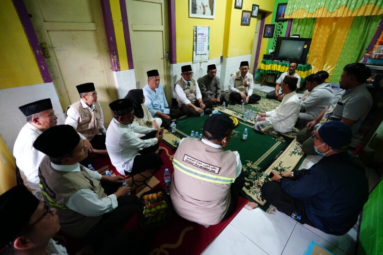 Takziah ke Keluarga Petugas Haji di Malang, Wamenhaj Apresiasi Dedikasi Cak Imin Tetap Bertugas di Tanah Suci
