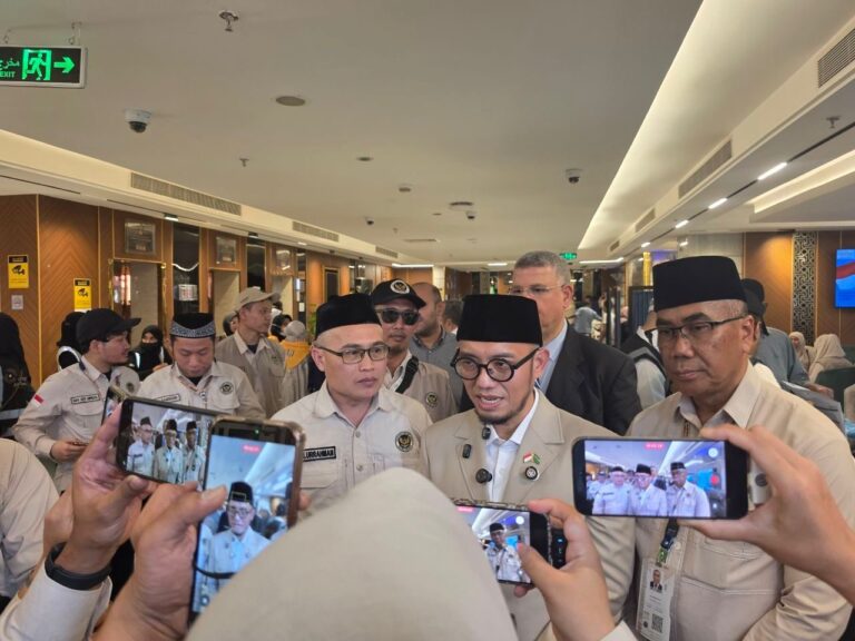 5.499 Jemaah Haji Gelombang Kedua Tiba di Madinah, Wamenhaj Minta Jaga Kesehatan
