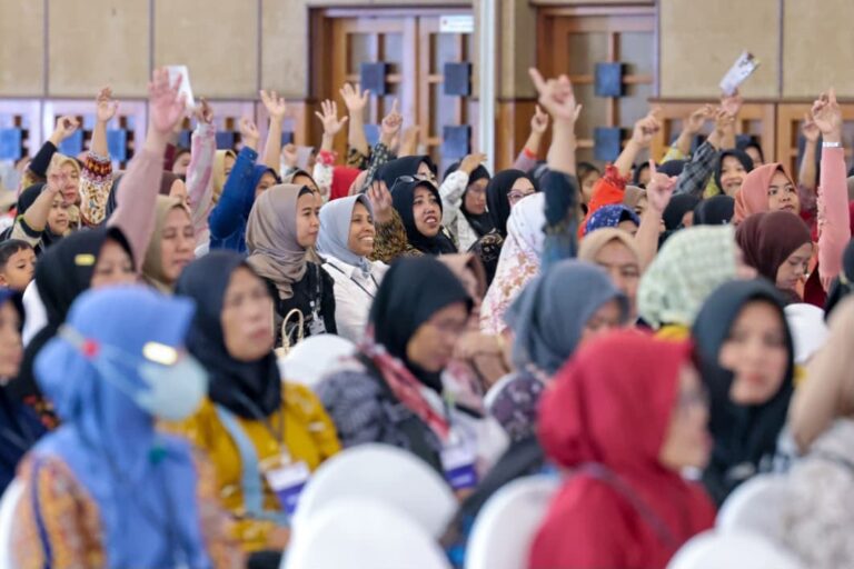 Kementerian UMKM Perkuat Ekosistem Usaha Mikro lewat Festival Pelindungan Usaha di Jember