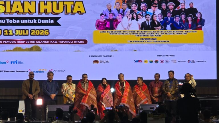 Opera Batak Tona Sian Huta Perkuat Sektor Pariwisata dan UMKM Danau Toba