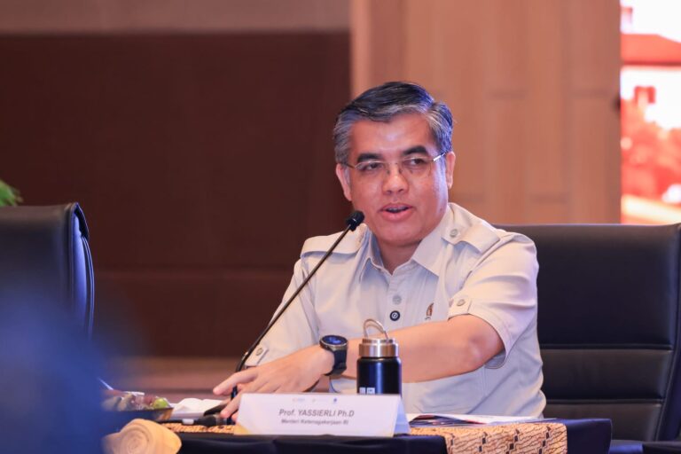 Menaker: Data Sensus Ekonomi 2026 Perkuat Penyusunan Kebijakan Ketenagakerjaan