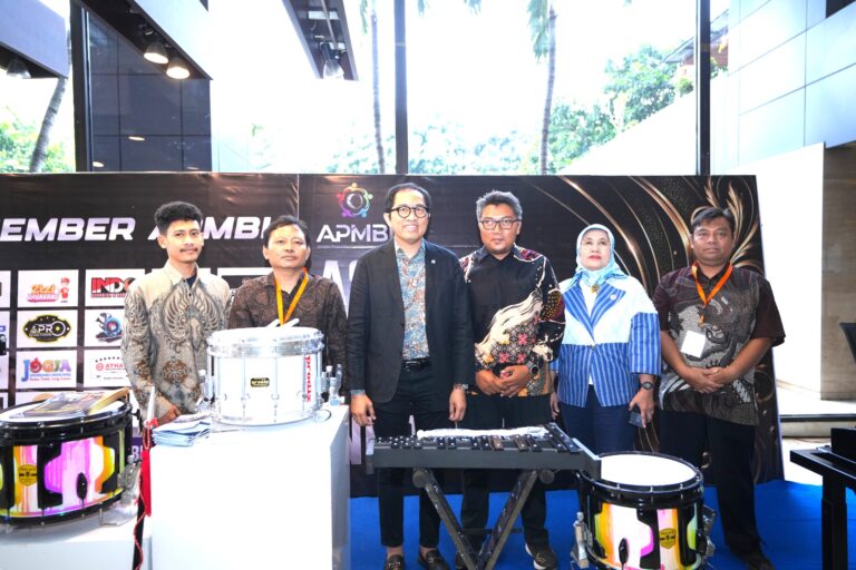 Kampanye Produk Dalam Negeri, Kemenperin Ajak Masyarakat Pakai Peralatan Sekolah Lokal