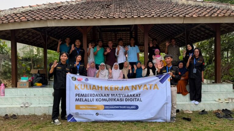 Mahasiswa KKN FIKOM Universitas Pancasila Gelar Pelatihan Digital Marketing, Perkuat Daya Saing UMKM Desa Tonjong