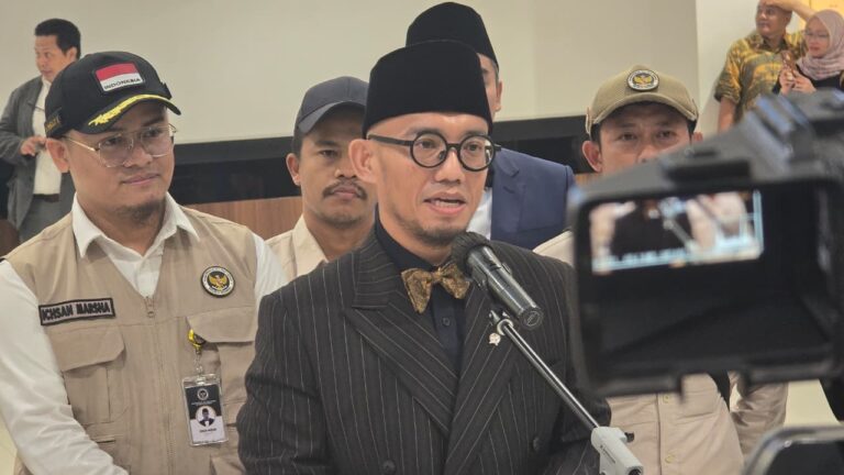 Sambut Kepulangan PPIH Daker Madinah dan Bandara, Wamenhaj Sampaikan Apresiasi atas Suksesnya Haji 2026