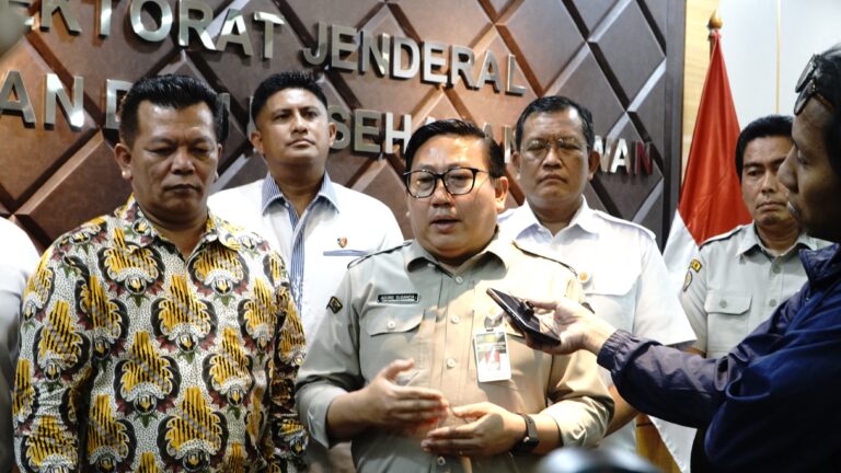 Kementan Gerak Cepat Lindungi Peternak Rakyat, Tunda Kenaikan Harga Pakan dan Dorong Harga Telur Menuju HAP
