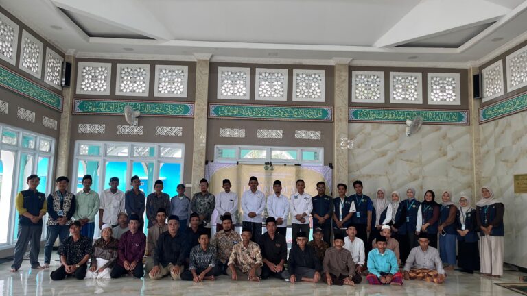 Mahasiswa KKN Nusantara Dorong Tata Kelola Masjid di Leuwidamar