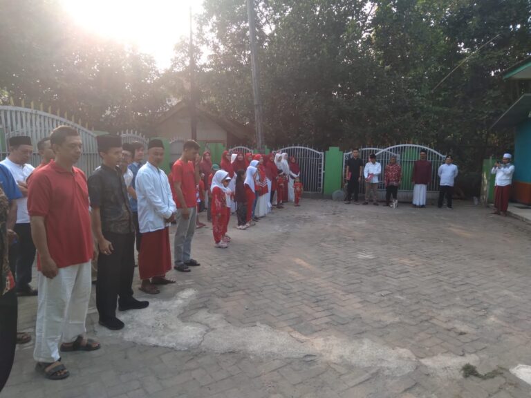 Semarak HUT ke-81 Kemerdekaan RI, Warga Rancamaneuh Munjul Gelar Upacara di Halaman Masjid Al Muhibbin