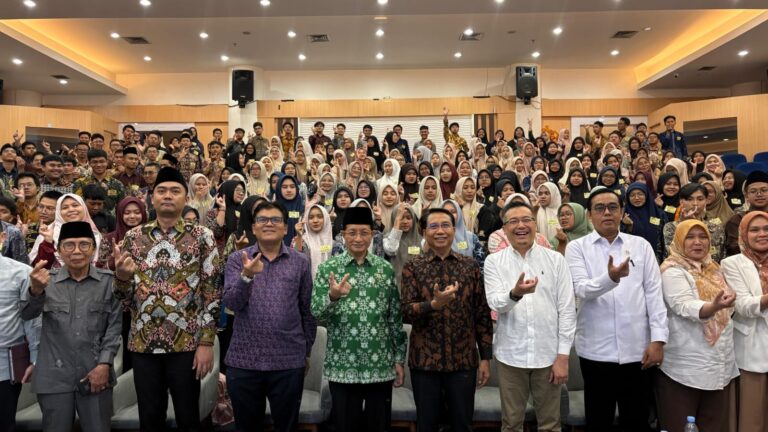 Dokter Lulusan UIN Wajib Jadikan Profesi sebagai Jalan Pengabdian