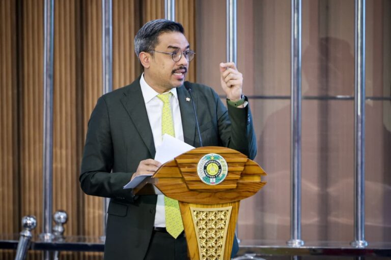 Menteri UMKM Ajak Mahasiswa Berwirausaha dan Ciptakan Lapangan Kerja